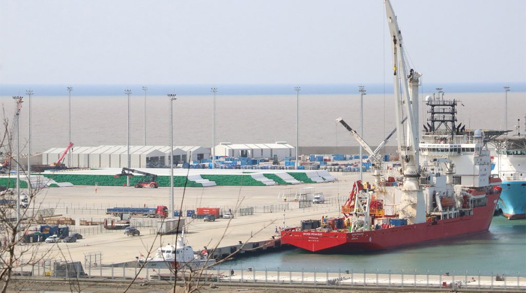 Karadeniz gazı için borular döşenmeye başlandı