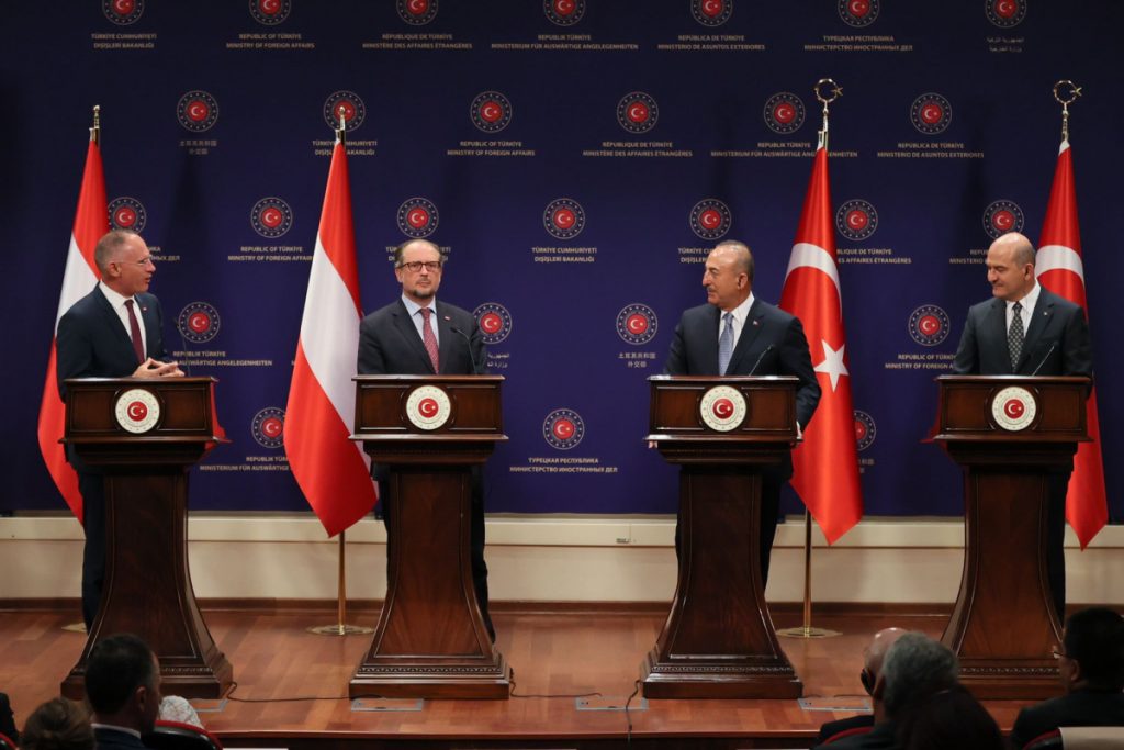 Bakan Çavuşoğlu: ‘Ermenistan’la diyaloğumuzu devam ettirmek istiyoruz’