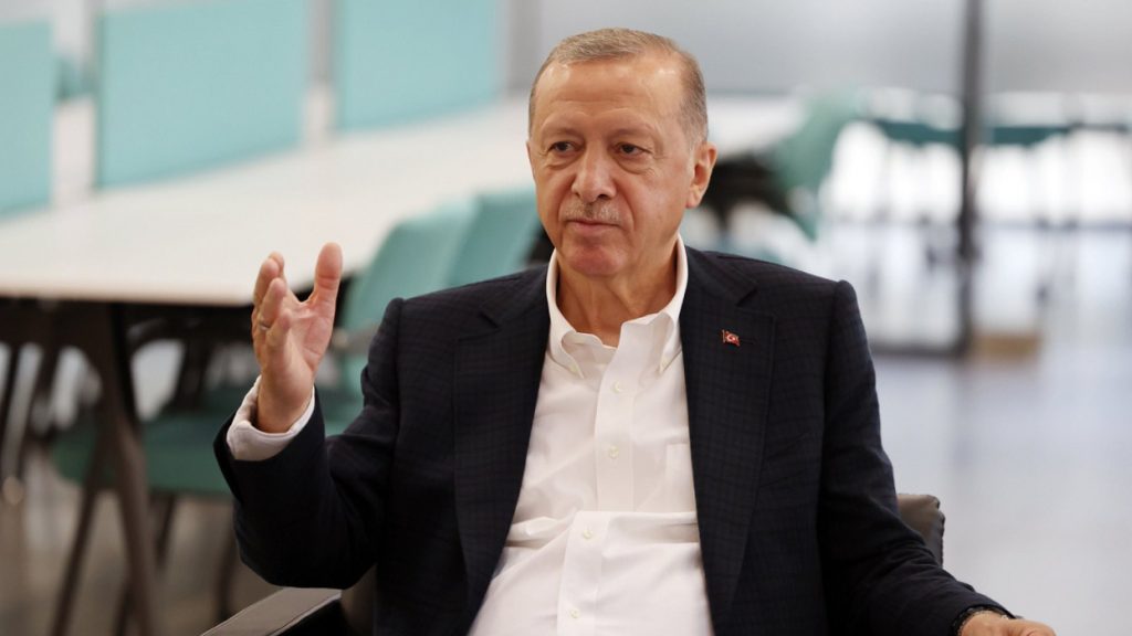 Cumhurbaşkanı Erdoğan, gençlerle bir araya geldi