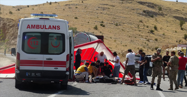 Gercüş’te 2 yamaç paraşütçüsü yere çakılarak ağır yaralandı