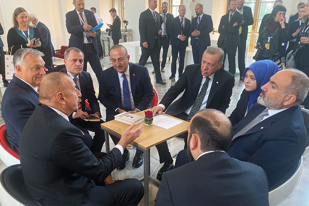 Cumhurbaşkanı Erdoğan, Aliyev ve Paşinyan’dan üçlü görüşme