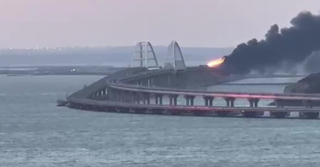 Kırım Köprüsü’nde büyük patlama!