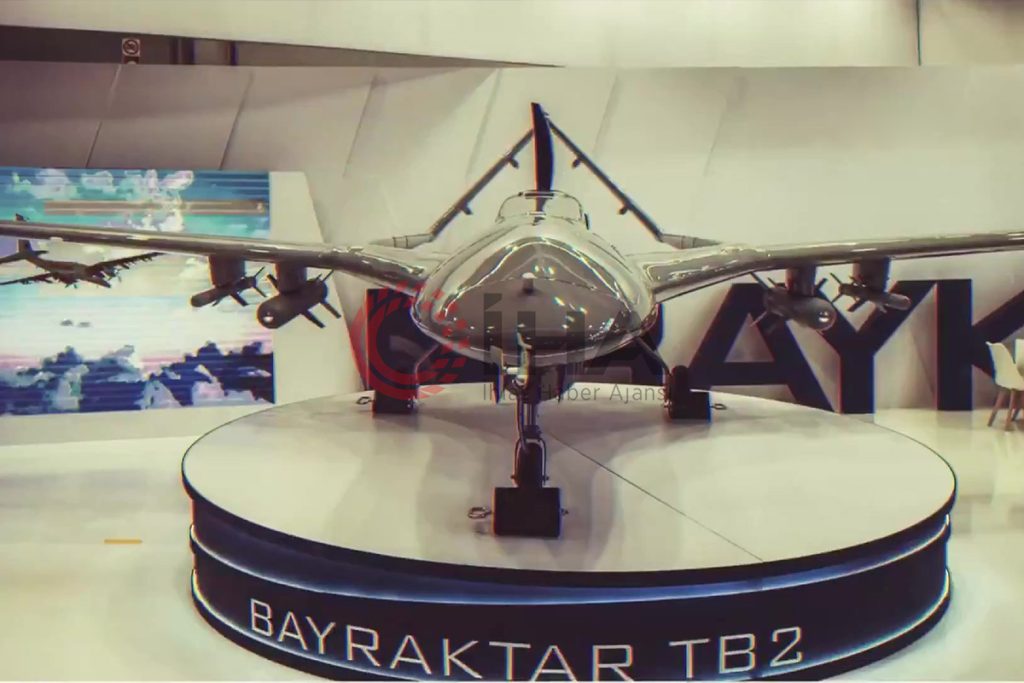 Polonya Savunma Bakanı Blaszczak’dan Bayraktar TB2 paylaşımı: ‘Geliyorlar’