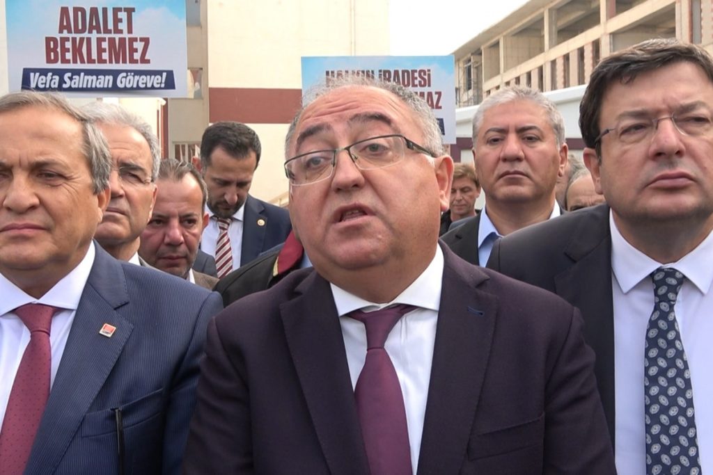 CHP’li vekil mahkemeye hakaret etti