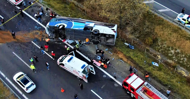 Bolu TEM’de feci kaza: 3 ölü, 16 yaralı