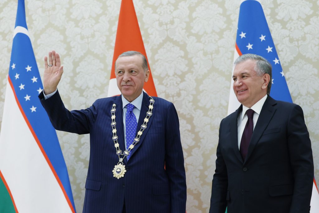 Cumhurbaşkanı Erdoğan’a Özbekistan’da Yüksek Düzeyli İmam Buhari Nişanı