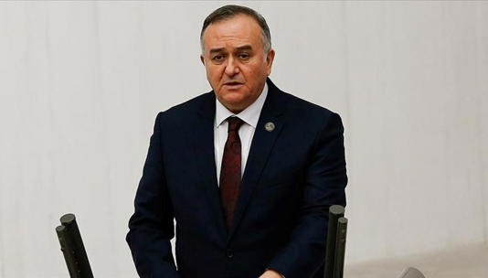 MHP’li Akçay: Fahiş fiyat uygulayan zincir marketler kapatılmalı