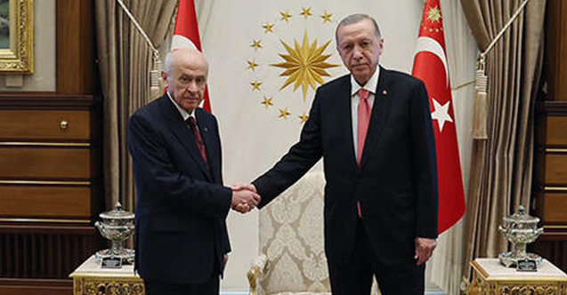 Cumhurbaşkanı Erdoğan Külliye’de liderler ile görüştü