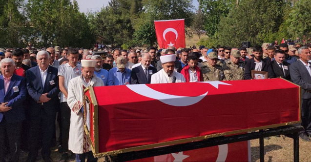 Hatay şehidini uğurladı