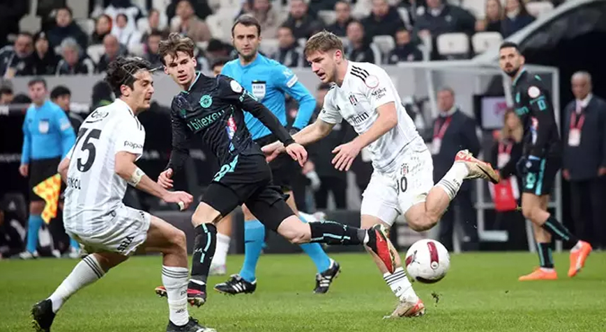 Beşiktaş, 10 kişi kalan Adana Demirspor’u geçemedi