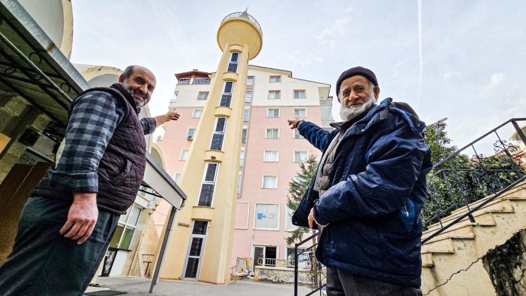 Tokat’ta uzay mekiği minareli cami dikkat çekiyor