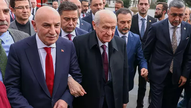 Bahçeli’den Turgut Altınok’a destek