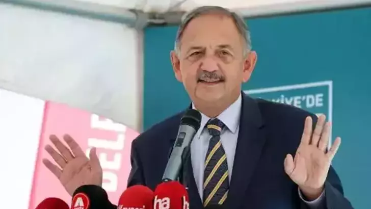 Özhaseki: Sahil şeritlerindeki bütün kaçak yapıları yıkacağız