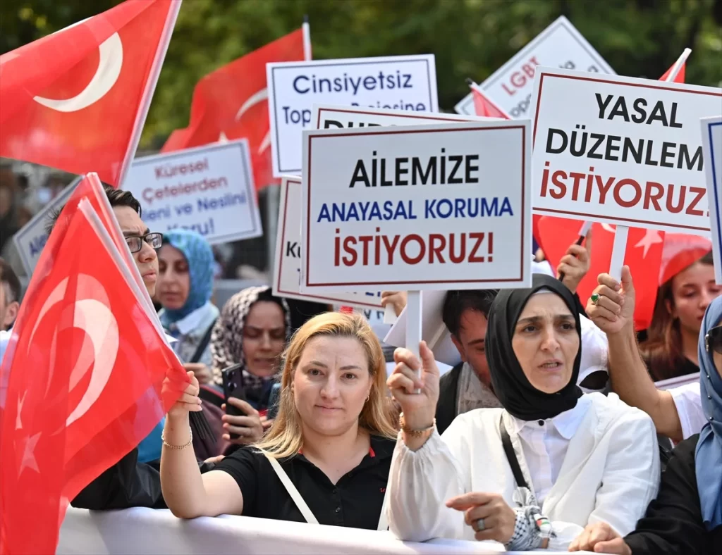 İstanbul’da LGBT propagandasına tepki